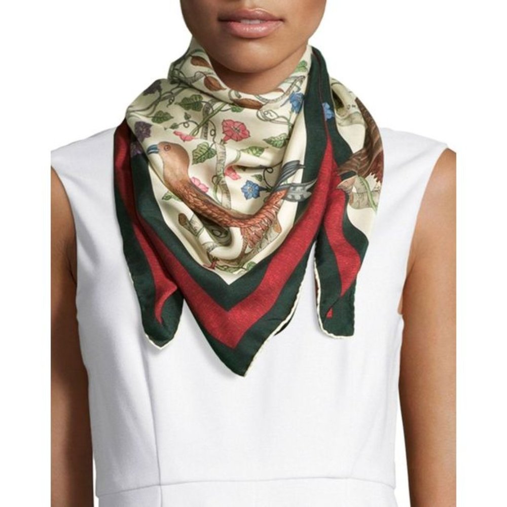 Gucci Floral Condo Crespo Pocket Square in White - Picture 7 of 8